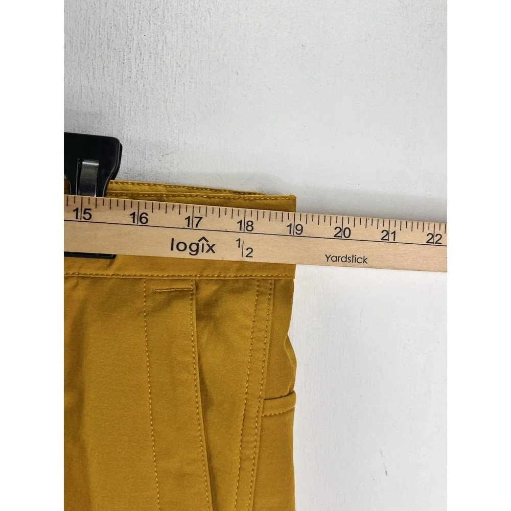 The North Face Shorts Men 38 Yellow Rolling Sun Flashdry Pockets Hiking NF0A3T2Q